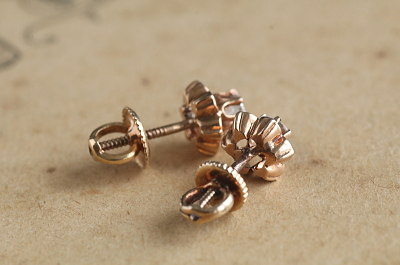 オールドマインカットダイヤモンドピアス　フラワーイヤリング　ヨーロッパ アンティークストリュフ