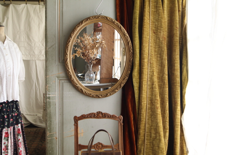 モールディングフレームオーバルウォールミラー　イギリス アンティークストリュフ