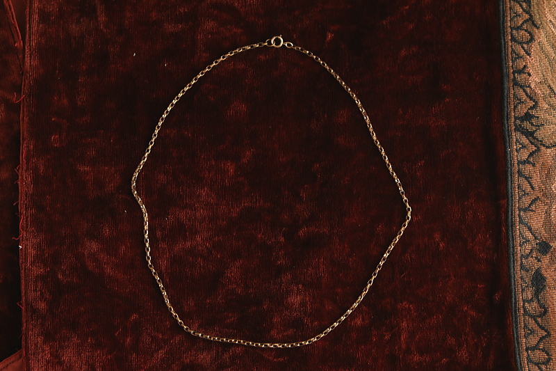 ゴールドトーンメタルチェーンネックレス　ヨーロッパ アンティークストリュフ