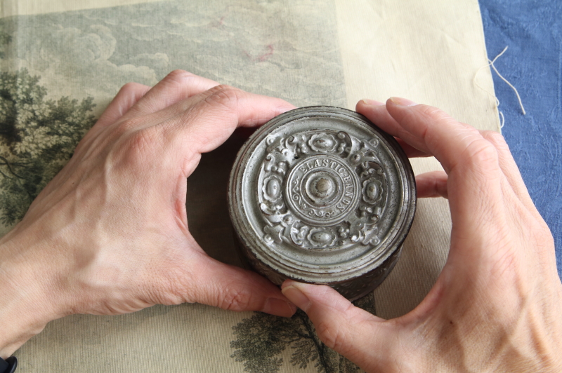 Elastic bands　メタルケース　イギリス　ヴィクトリアン　アンティークストリュフ