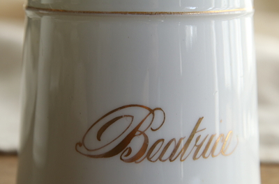 ヴィクトリアンボーンチャイナマグ　イギリス アンティークストリュフ