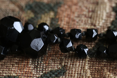 フレンチジェットロングネックレス　ヴィクトリアン　イギリス アンティークストリュフ