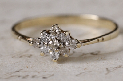 メレダイヤ　ダイヤシェイプリング　イギリス　アンティークストリュフ