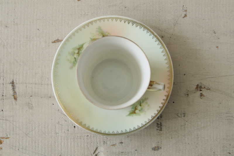 鈴蘭のティーカップアンドソーサー　チェコ　アンティークストリュフ