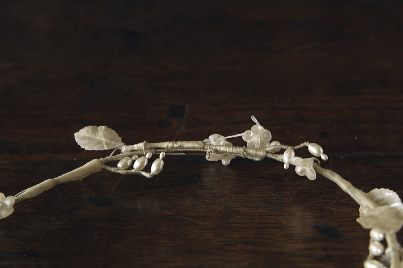 ワックスフラワーのフウエディングティアラ　イギリス　アンティークストリュフ