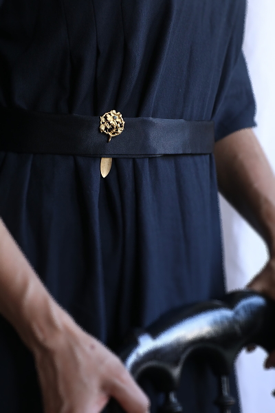 アールヌーボーの花シャトレーンフック　フランス　アンティークストリュフ