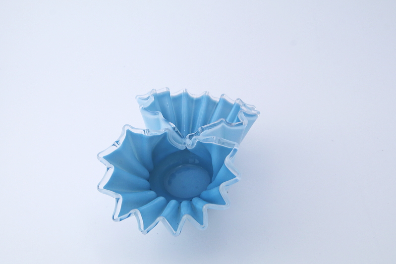 ブルーのグラスバスケット　フランス　アンティークストリュフ