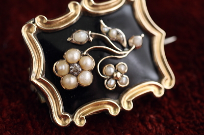 ブラックエナメル　パールブローチ　ヴィクトリアン　イギリス アンティークストリュフ