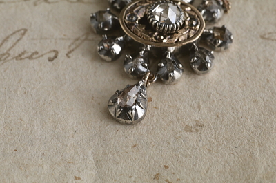 ローズカットダイヤモンド　シルバーゴールドペンダント　イギリス アンティークストリュフ