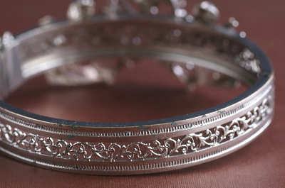 天使と幻獣シルバートーンブレスレット　フランス　アンティークストリュフ