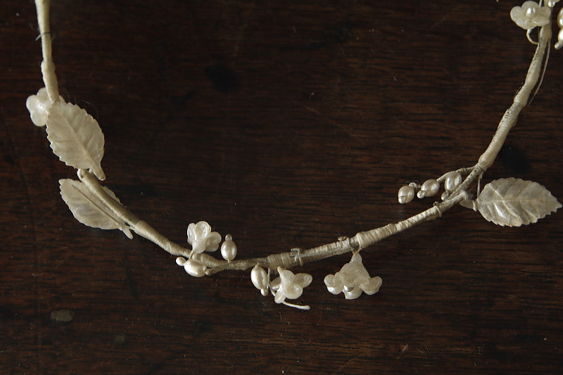 ワックスフラワーのフウエディングティアラ　イギリス　アンティークストリュフ