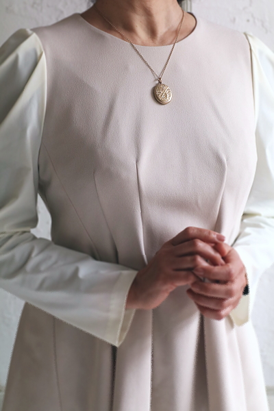 ベルト&バックル　エングレービングロケットペンダント　ヨーロッパ　アンティークストリュフ