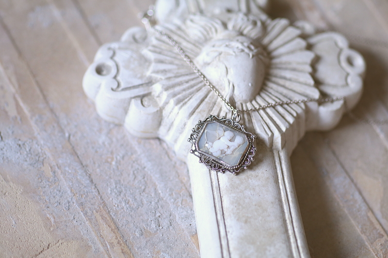 <IMG src="file:///D:/truffleHP/WADAX A&C2/image129276.jpg" width="400" height="600" border="0">