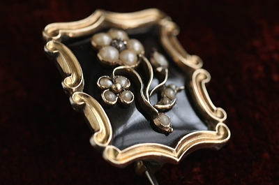 ブラックエナメル　パールブローチ　ヴィクトリアン　イギリス アンティークストリュフ