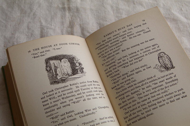 プー横丁にたった家 A.A.ミルン　くまのプーさん　THE HOUSE AT POOH CORNER　イギリス　アンティークストリュフ