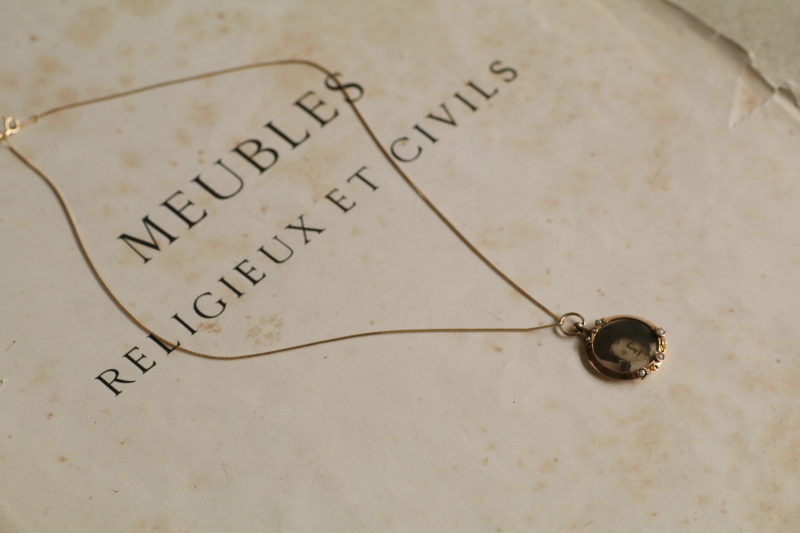 エドワーディアン　ゴールドロケットペンダント　イギリス　アンティークストリュフ