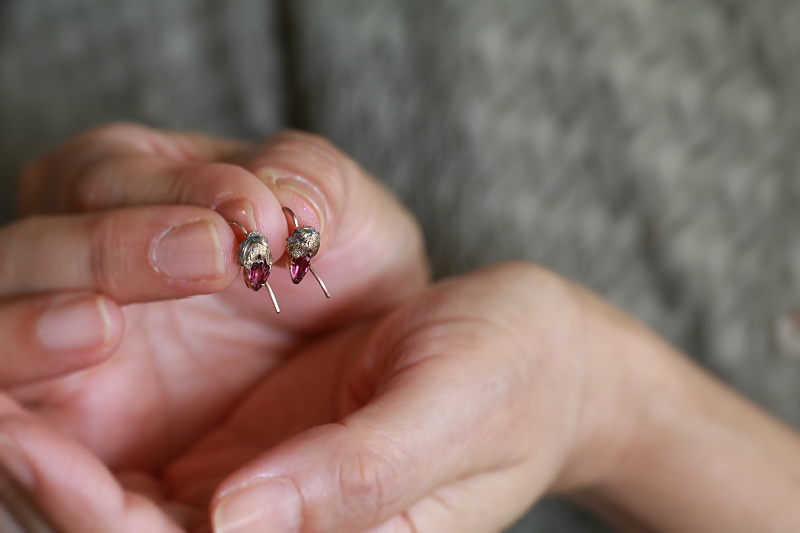 アルマンディンガーネットピアス　ヴィクトリアン　イギリス　果実　アンティークストリュフ