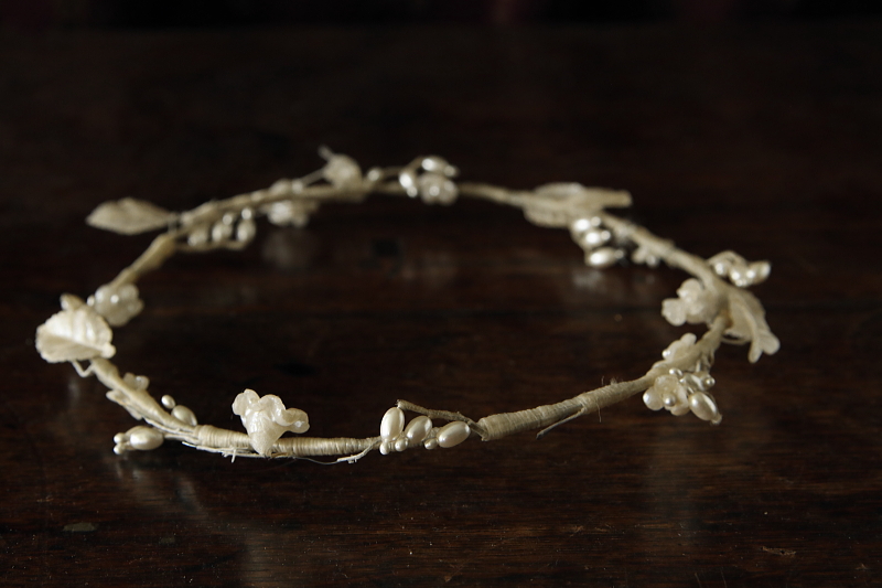 ワックスフラワーのフウエディングティアラ　イギリス　アンティークストリュフ