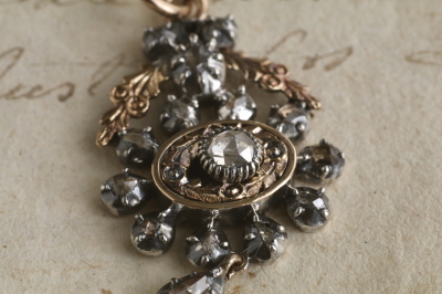 ローズカットダイヤモンド　シルバーゴールドペンダント　イギリス アンティークストリュフ