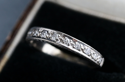 シングルカットダイヤモンド　ハーフエタニティリング　エンゲージ　イギリス　アンティークストリュフ 2026020306