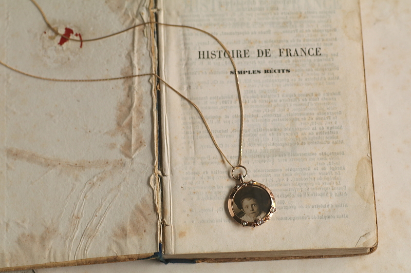 エドワーディアン　ゴールドロケットペンダント　イギリス　アンティークストリュフ