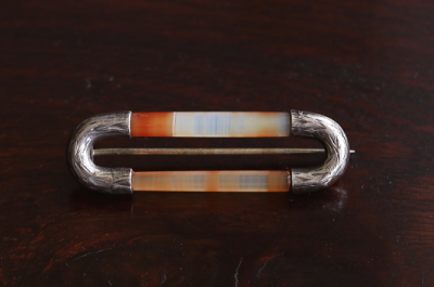 ヴィクトリアンアゲートアンドシルバー　スコティッシュシルバーブローチ　アンティークストリュフ