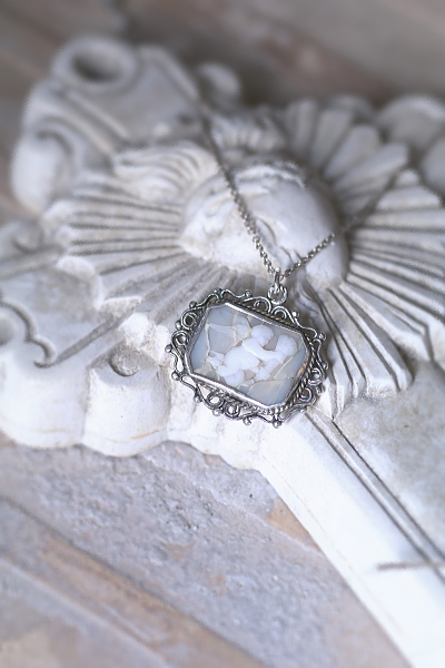 <IMG src="file:///D:/truffleHP/WADAX A&C2/image129276.jpg" width="400" height="600" border="0">