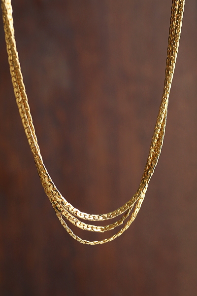 ゴールドトーンメタル　3連チェーンネックレス　イギリス　コスチュームジュエリー アンティークストリュフ