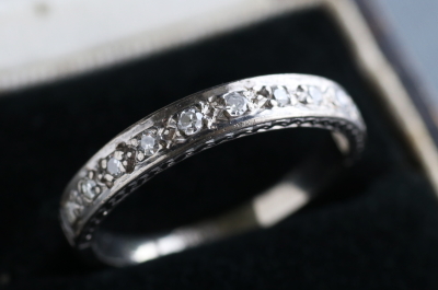 シングルカットダイヤモンド　ハーフエタニティリング　エンゲージ　イギリス　アンティークストリュフ 2026020306