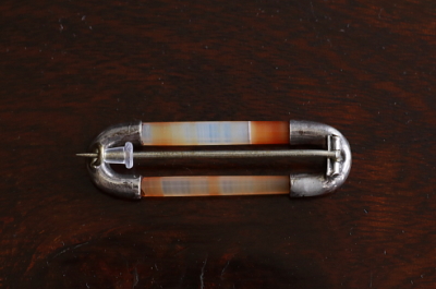 ヴィクトリアンアゲートアンドシルバー　スコティッシュシルバーブローチ　アンティークストリュフ