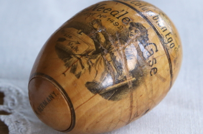 卵型のニードルケース　the columbian egg ドイツ　アンティークストリュフ