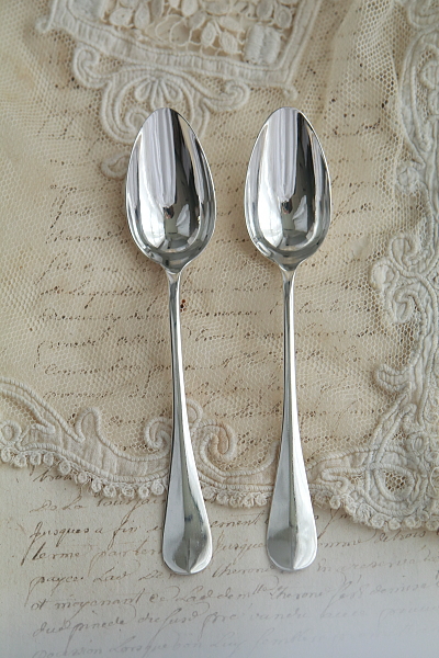 クリストフル Christofle　花のモノグラムティースプーン　フランス　アンティークストリュフ