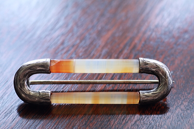 ヴィクトリアンアゲートアンドシルバー　スコティッシュシルバーブローチ　アンティークストリュフ