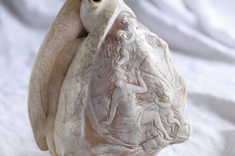 サードニクスシェルカメオのオブジェ　ランプシェード　イタリア　アンティークストリュフ