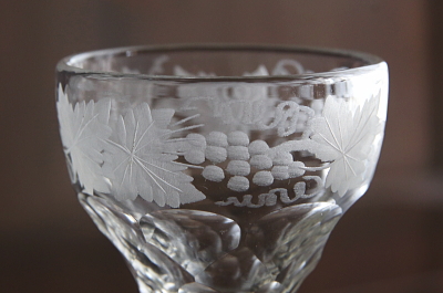 葡萄文カットクリスタルリキュールグラス　ヴィクトリアン　イギリス　アンティークストリュフ
