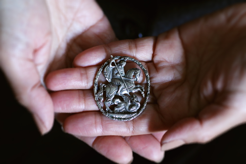 セントジョージ　ドラゴン　シルバーブローチ　イギリス　アンティークストリュフ 20251217