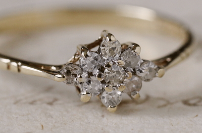 メレダイヤ　ダイヤシェイプリング　イギリス　アンティークストリュフ