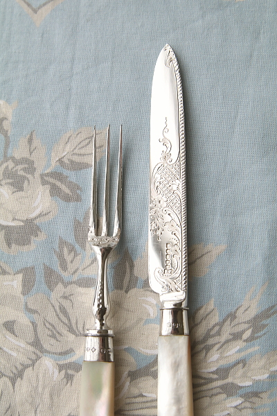 ハンドエングレービングデザートナイフアンドフォーク　Richard Frederick Mosley　イギリス　アンティークストリュフ