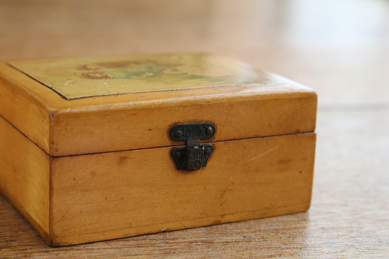 糸メーカーのモシュリンヌボックス　CHADWICK'S　イギリス　アンティークストリュフ