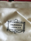 HARRODS�̉��ϔ��@�C�M���X�@�A���e�B�[�N�X�g�����t 20260410