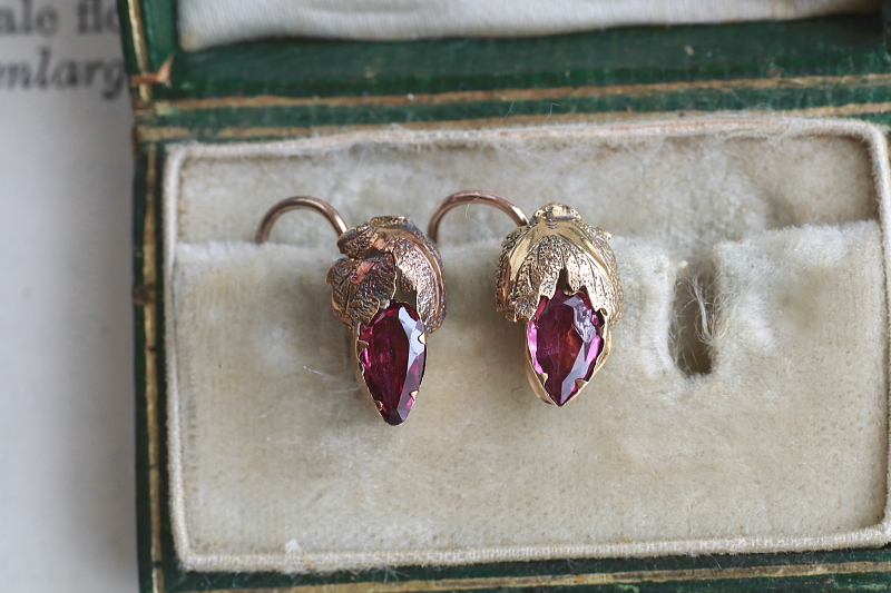 アルマンディンガーネットピアス　ヴィクトリアン　イギリス　果実　アンティークストリュフ