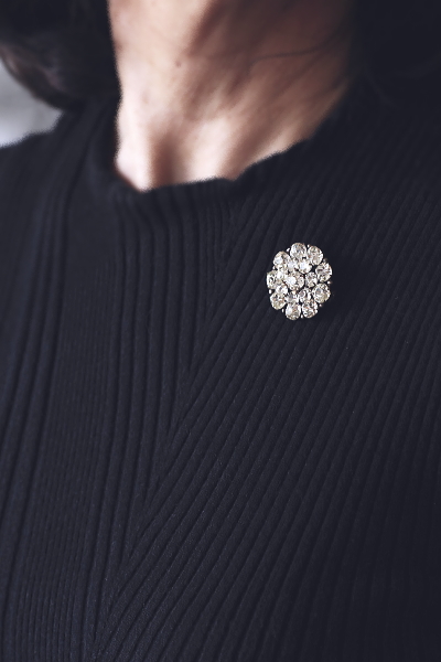 オールドマインカットペーストブローチ　クッションシェイプ　ヨーロッパ　アンティークストリュフ