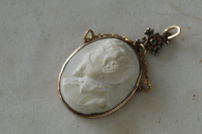 Victorian　ラーバカメオペンダント　イタリア　アンティークストリュフ