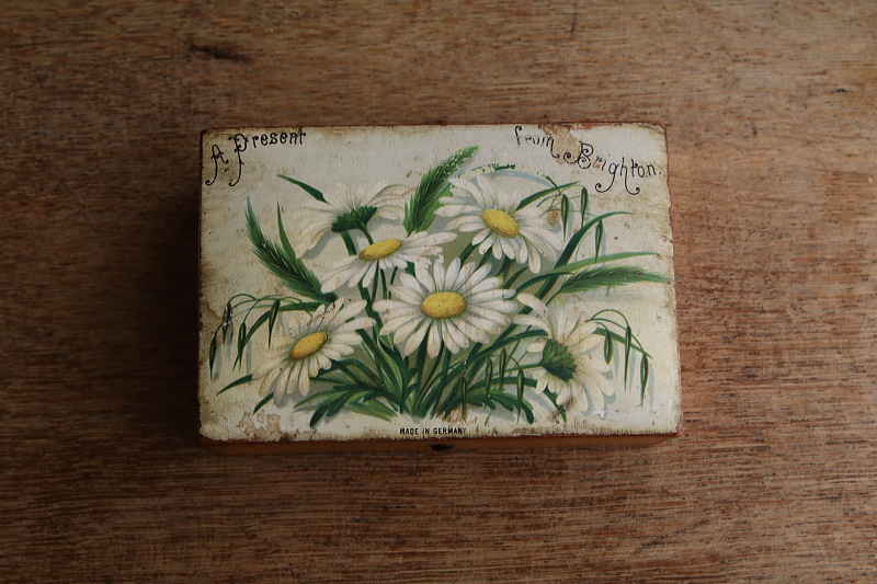 デイジーのモシュリンヌボックス　brighton ドイツ アンティークストリュフ