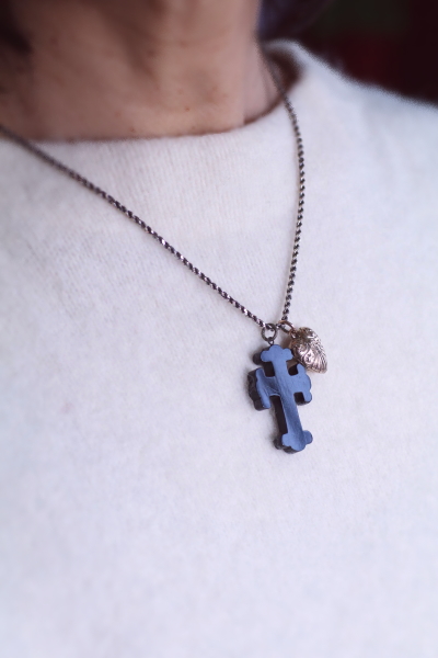 ヴィクトリアンジェット　クロスペンダントトップ　アンティークジュエリー　ヴィンテージアクセサリー　イギリス　アンティークストリュフ 20251216