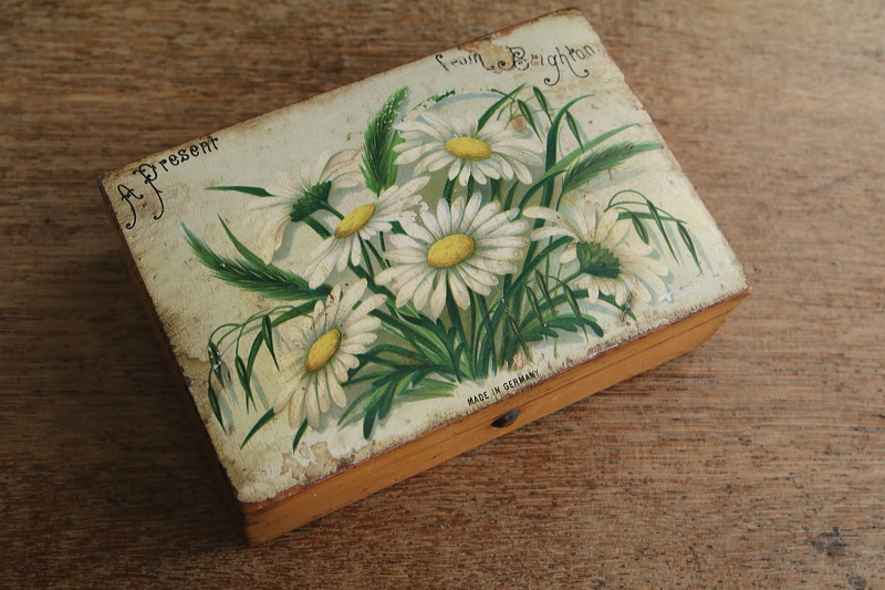 デイジーのモシュリンヌボックス　brighton ドイツ アンティークストリュフ