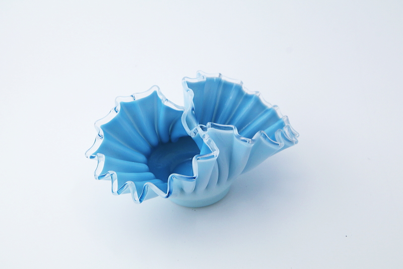 ブルーのグラスバスケット　フランス　アンティークストリュフ