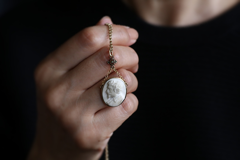 Victorian　ラーバカメオペンダント　イタリア　アンティークストリュフ