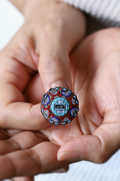 マイクロモザイクのスーベニールブローチとクロスペンダント　イタリア　アンティークストリュフ