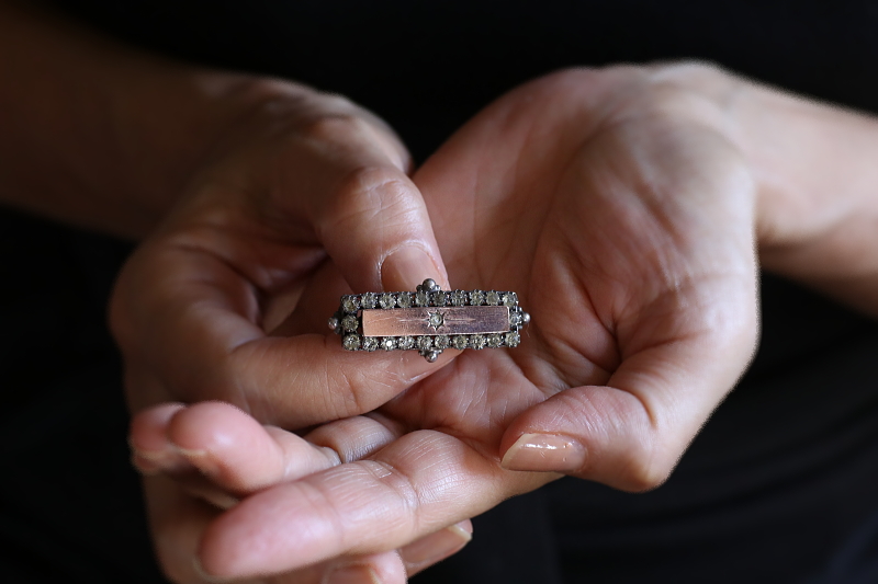 ゴールドアンドシルバー　ペーストブローチ　ヴィクトリアン　イギリス　アンティークストリュフ